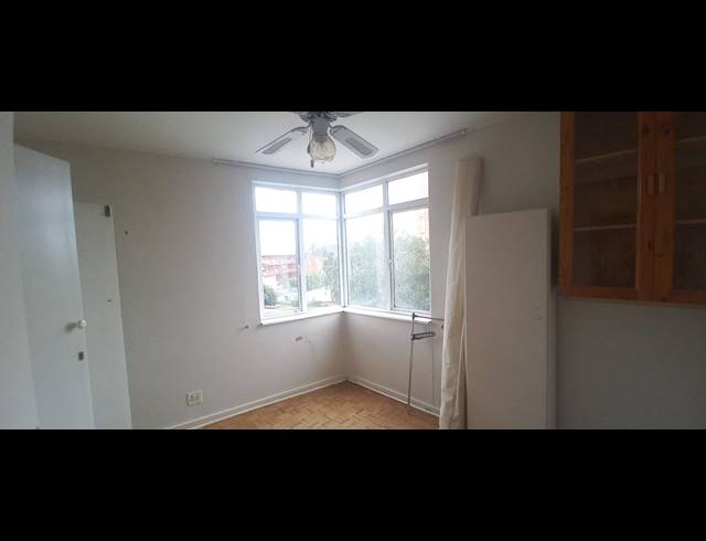 3 BEDROOM FLAT FOR SALE IN WESTRIDGE